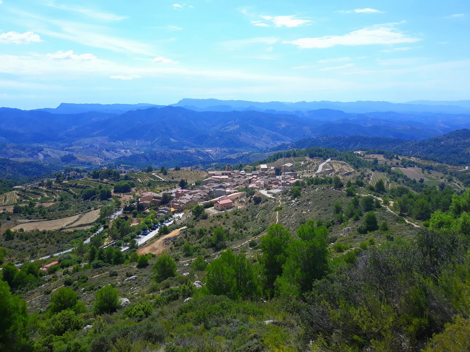 Montanas-con-vistas-al-mar.-Valles-con-encanto.-Todo-en-la-Costa-Dorada